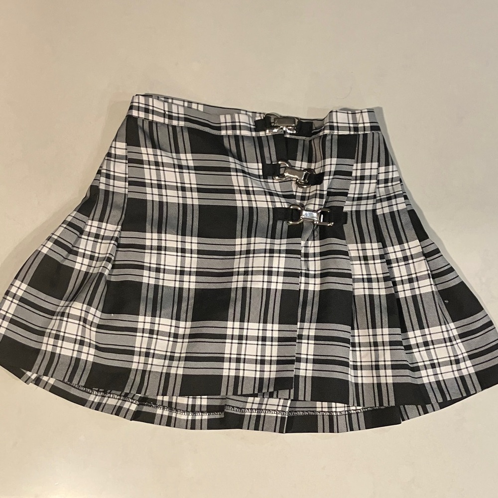 Joules Flannel Black and White Pleated Mini Skirt